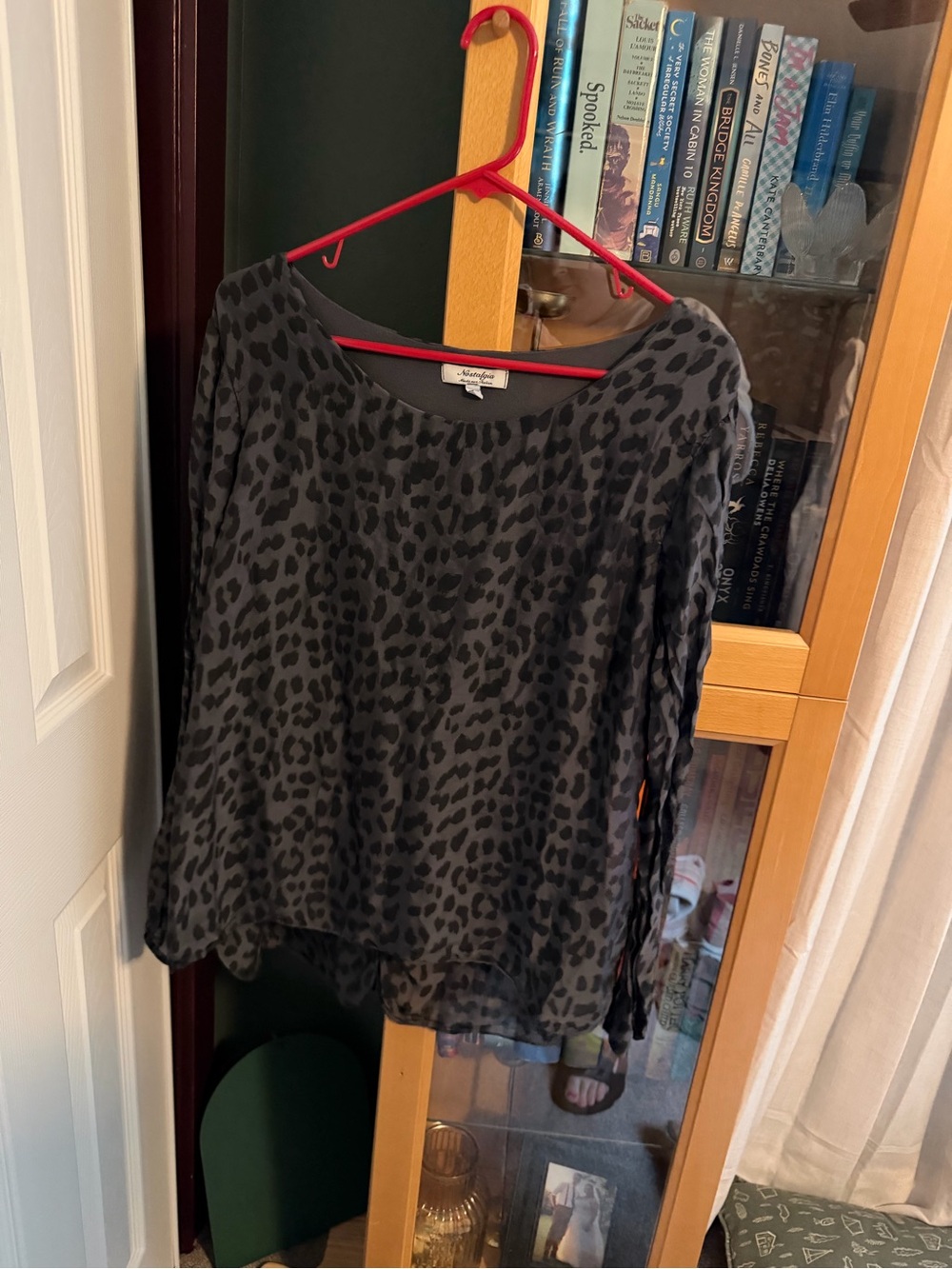 Nostalgia Gray Leopard Print Long-Sleeve Top